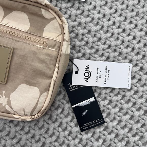 Aloha Collection• KEEP IT LIGHT HIP PACK Hana Hou - Picture 8 of 14